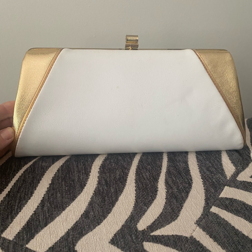 Vintage white/gold clutch/purse